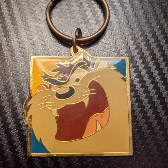Vintage Looney tunes Tasmanian Devil Keychain - Picture 1 of 3